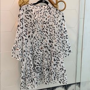 Gauze white and black leopard coverup M/L